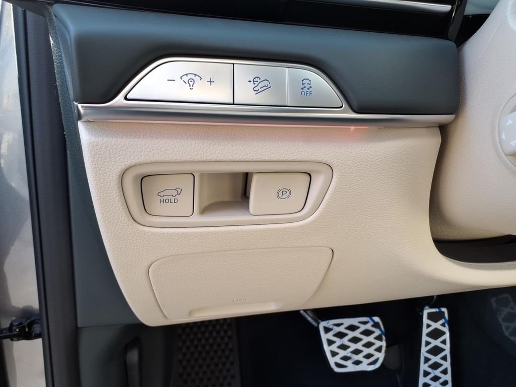 New 2026 Silver Genesis 3.5T e-SC image 17
