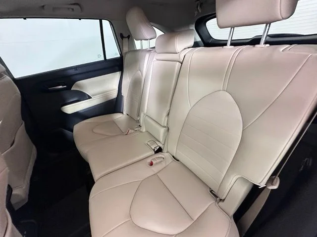 Used 2025 Beige Toyota XLE image 18