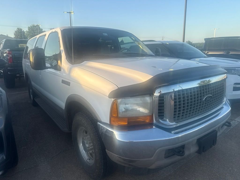 Used 2001 White Ford Limited image 3