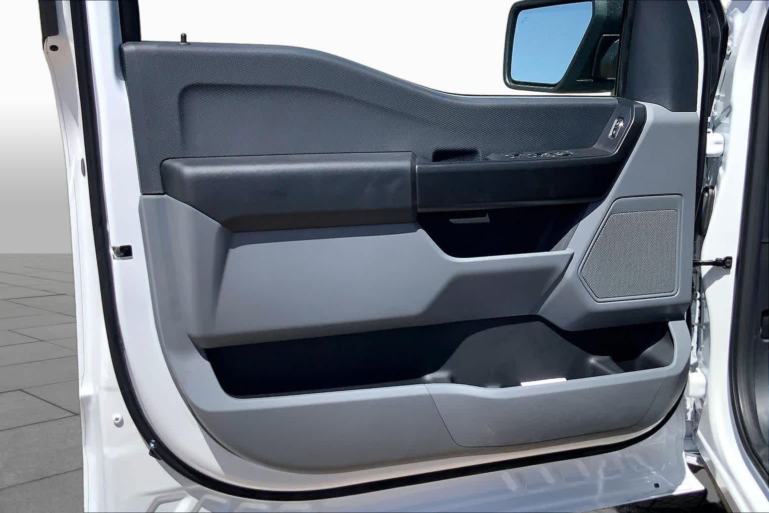 New 2026 Oxford White Ford XL image 10