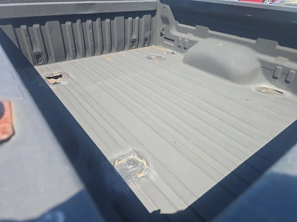 Used 2014 Black Toyota SR5 image 10