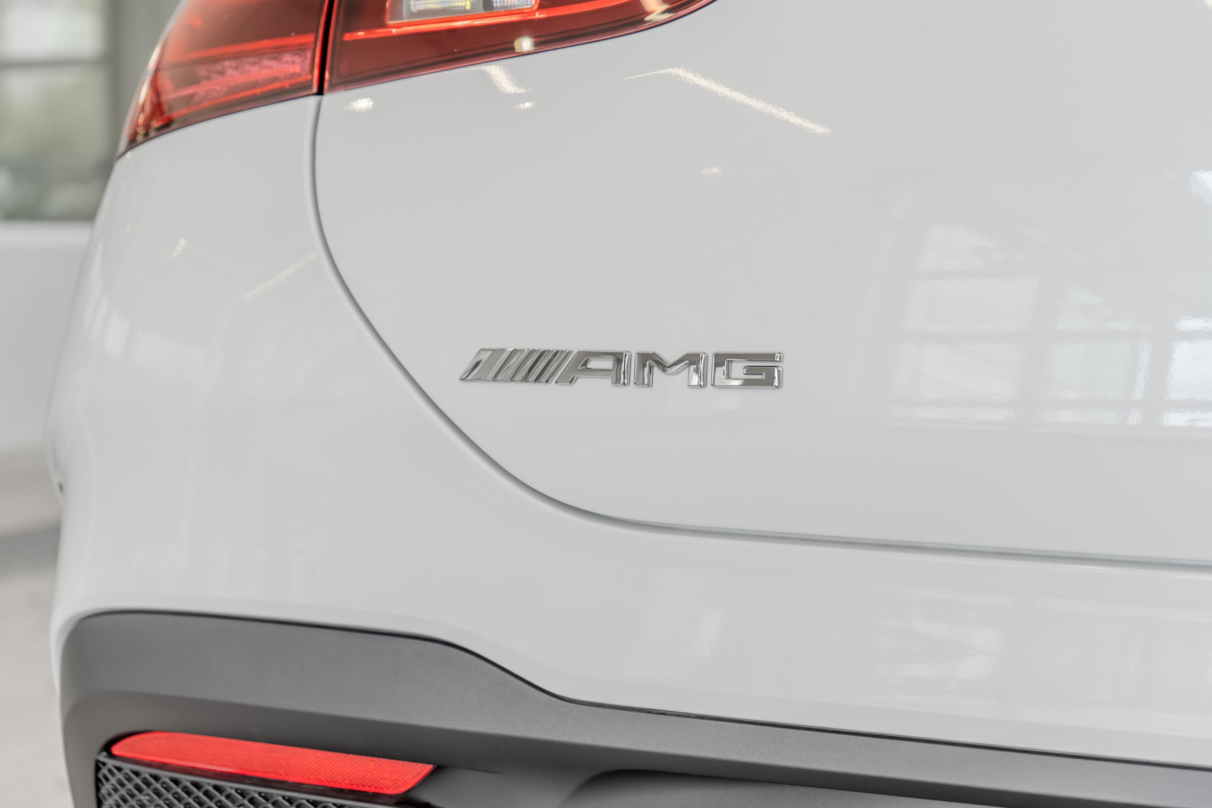 New 2026 MANUFAKTUR Moonlight White Metallic Mercedes-Benz GLE 53 AMG® image 22