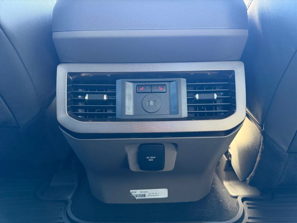 New 2027 Star White Metallic Tri-Coat Ford F-250® Platinum® image 13