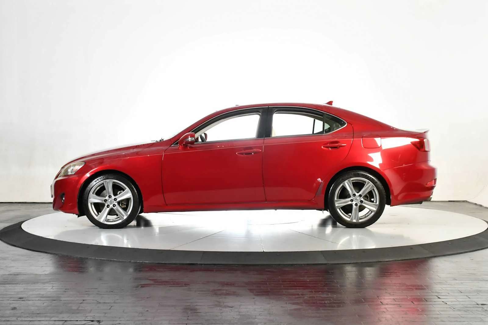 Used 2011 Matador Red Mica Lexus  image 2