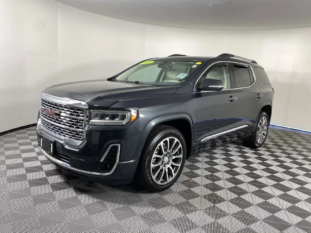 Used 2021 Hunter Green GMC Denali image 4