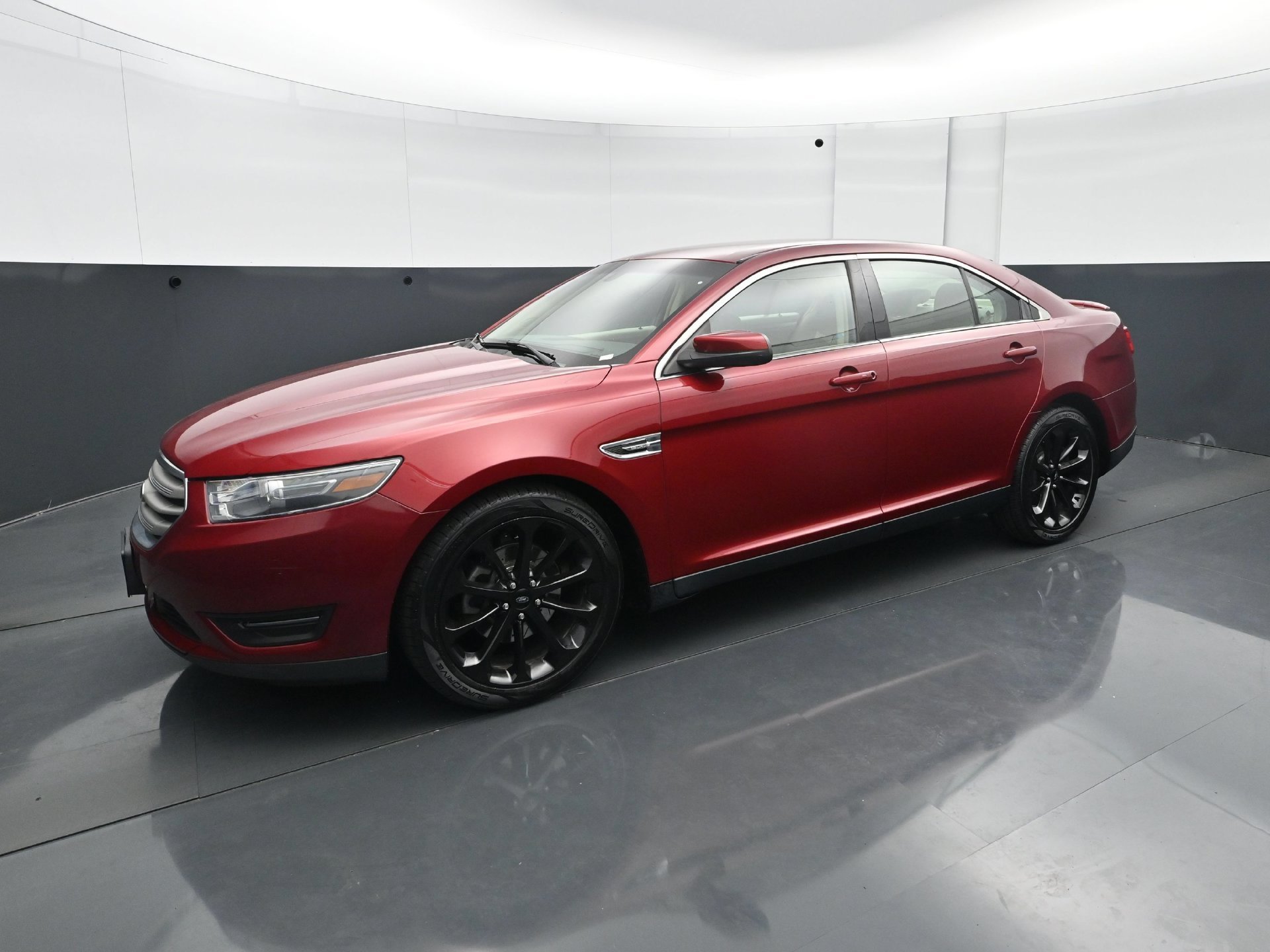 Used 2015 Ruby Red Metallic Ford SEL image 2