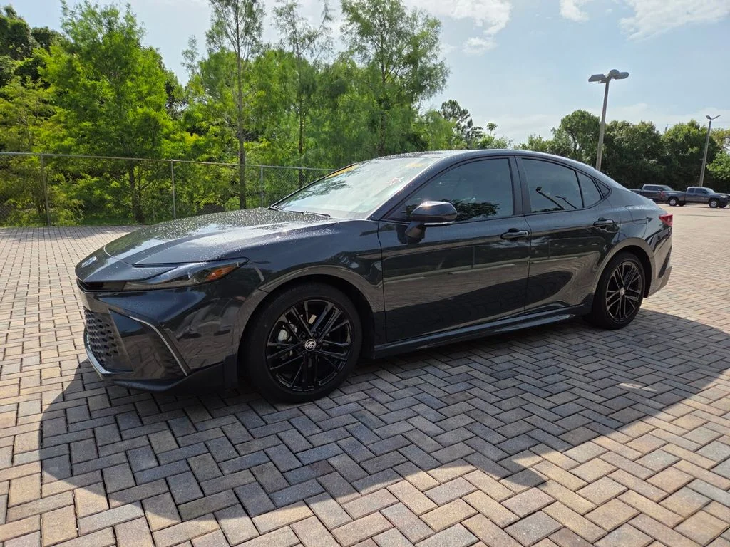 Used 2025 Gray Toyota SE image 3