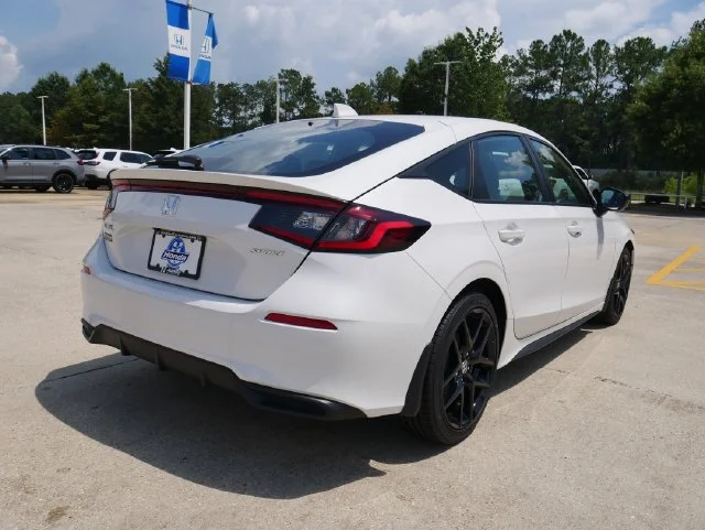 New 2026 Platinum White Pearl Honda FWD Touring Hybrid image 3