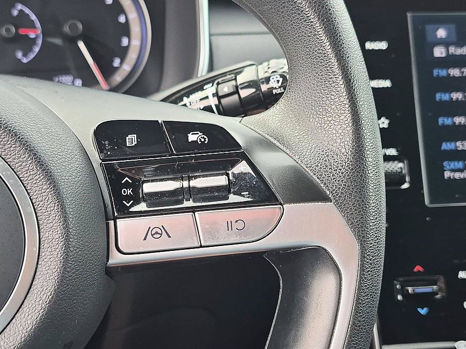 Used 2024 Hampton Gray Hyundai SEL image 18