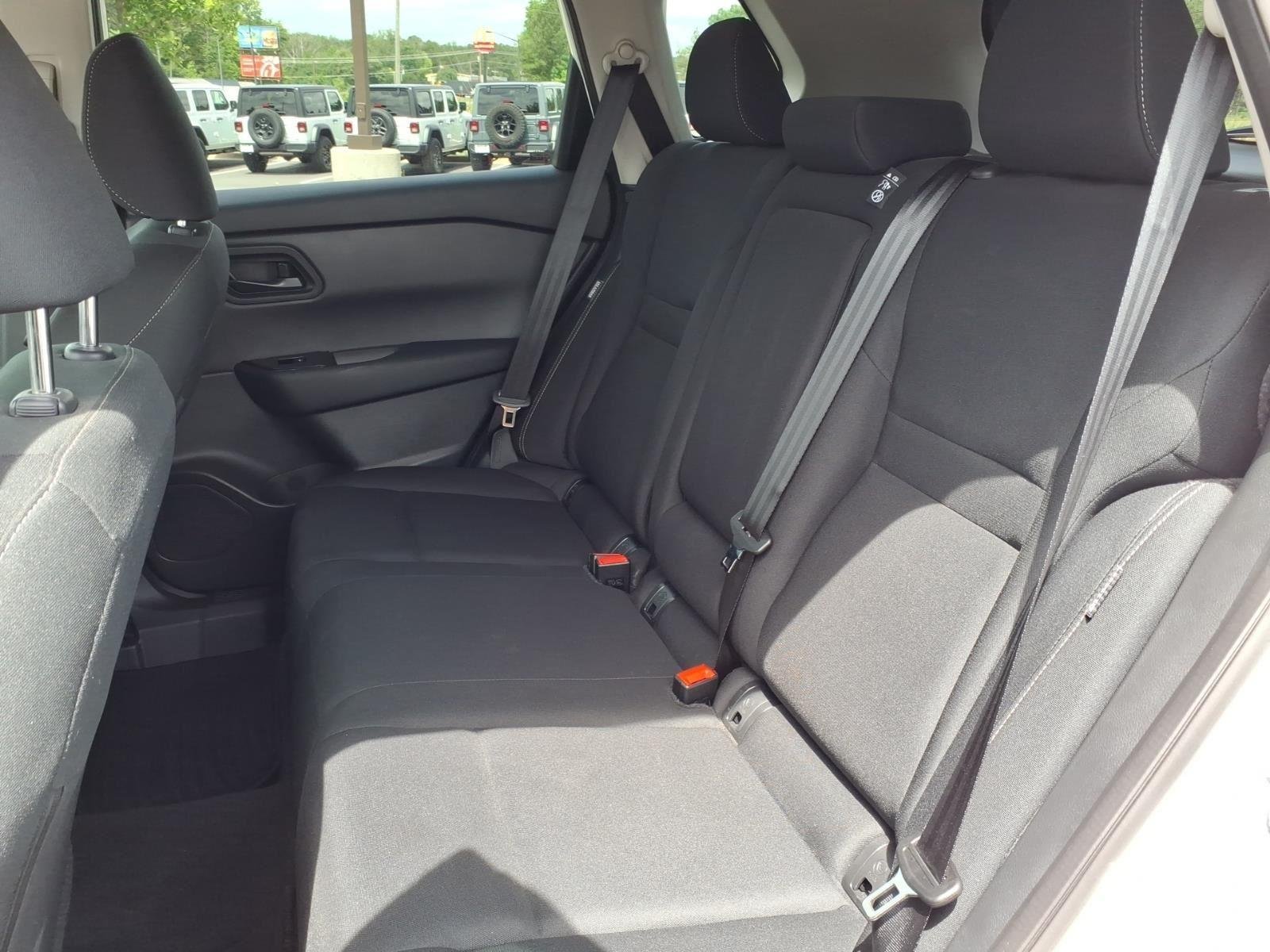Used 2025 Glacier White Nissan S image 18