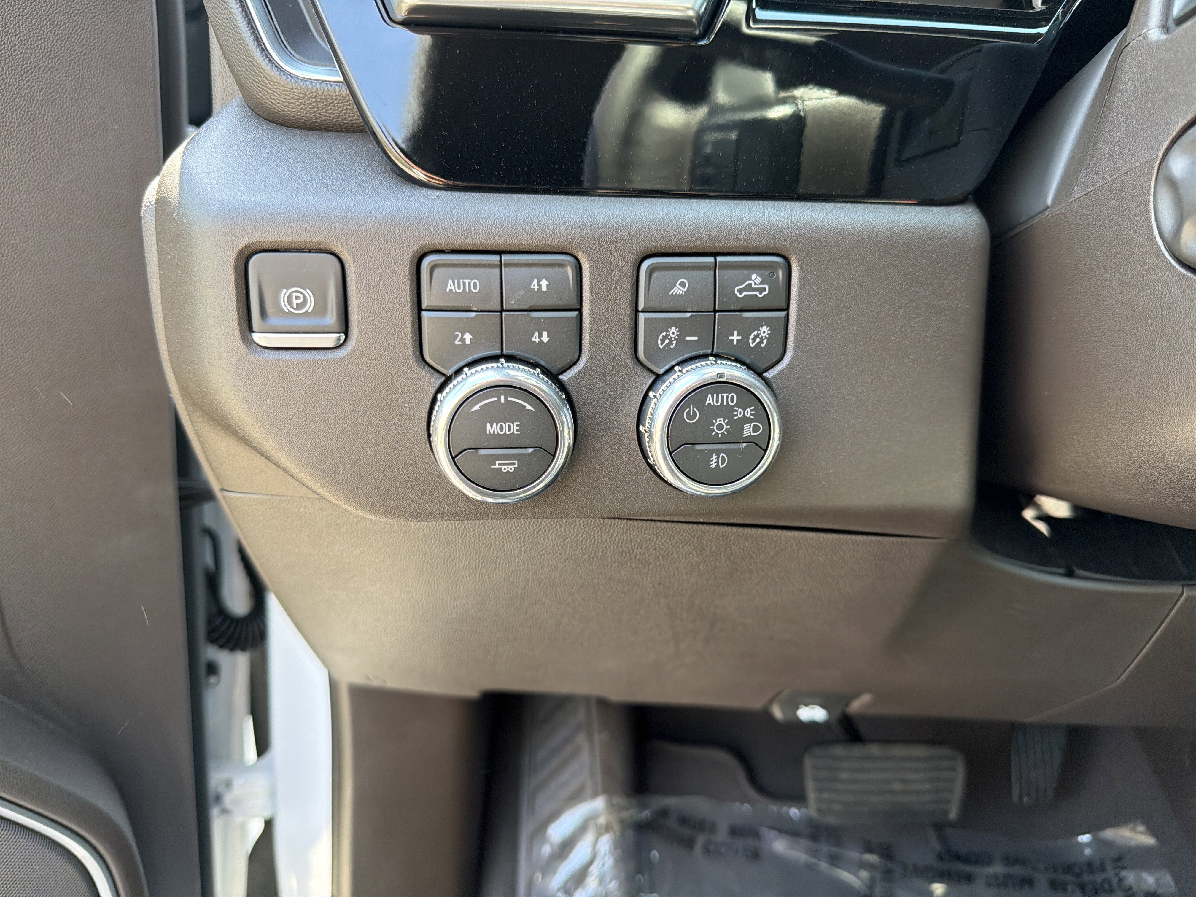 2026 GMC Sierra 1500 SLT - Photo 35