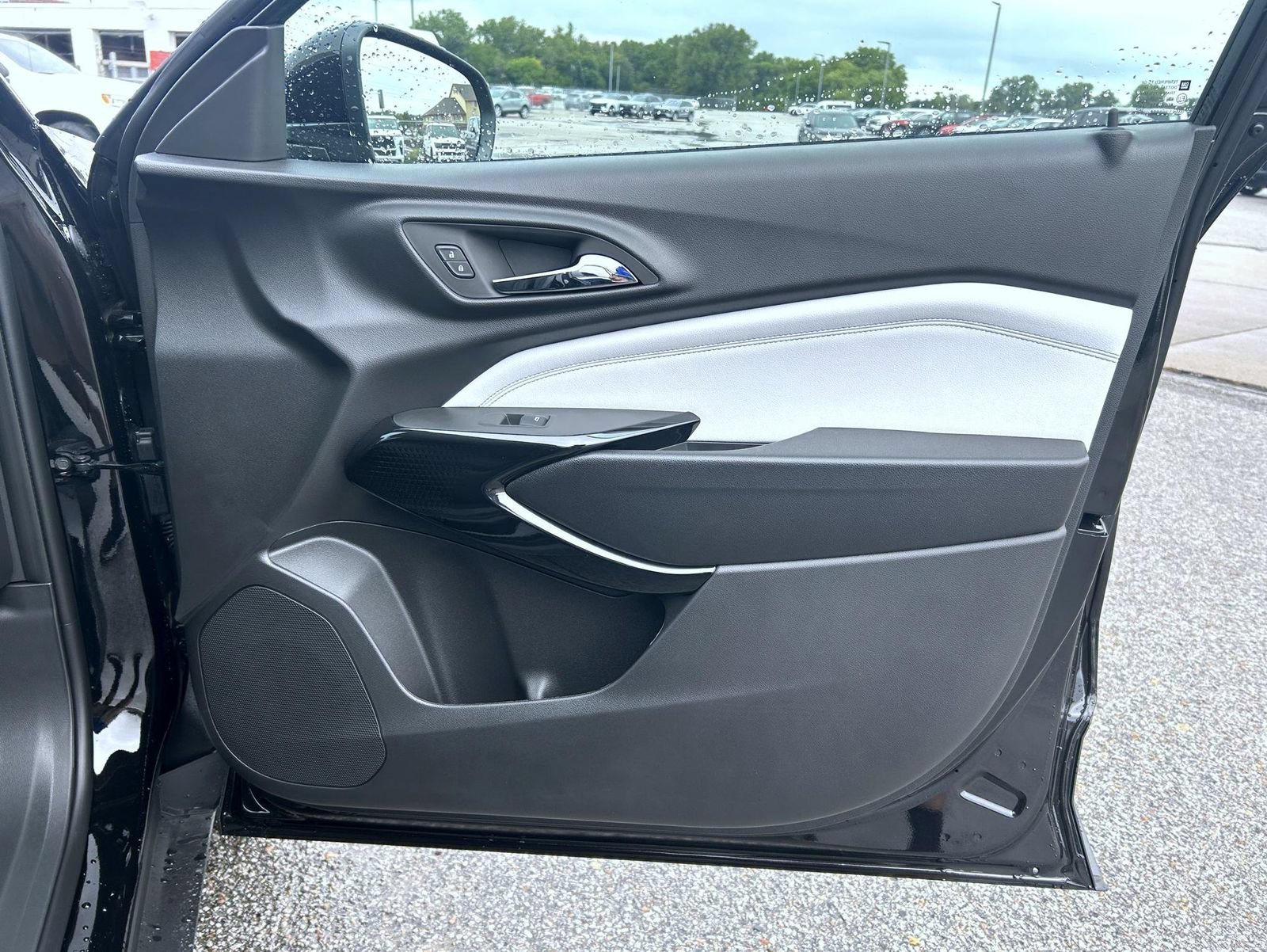 2026 Chevrolet Trax LT - Photo 15