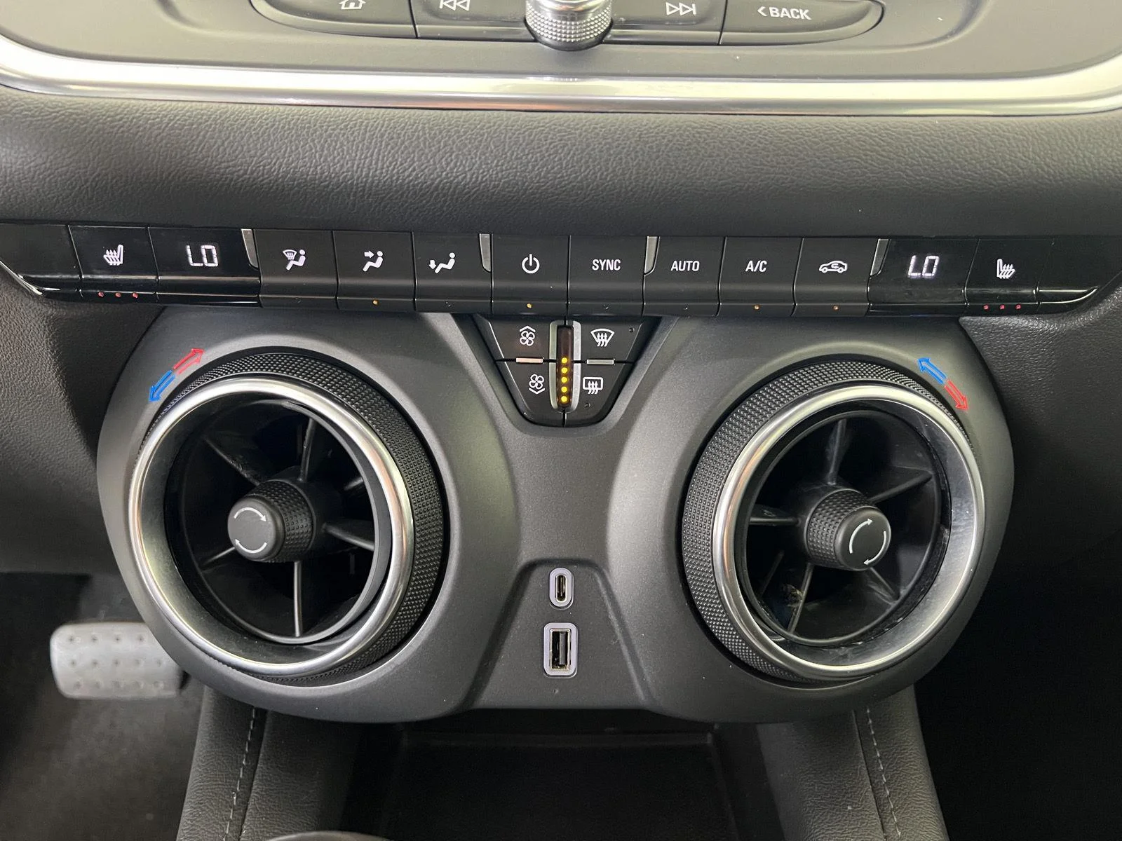 Used 2020 Summit White Chevrolet LT image 15