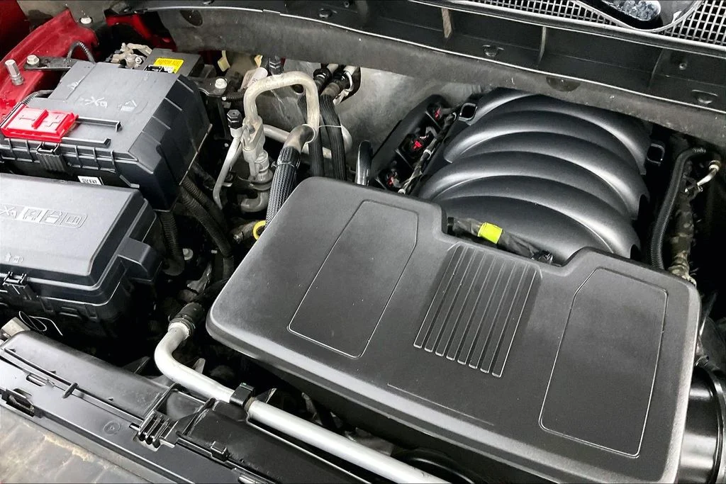 Used 2021 Red Chevrolet LT image 32