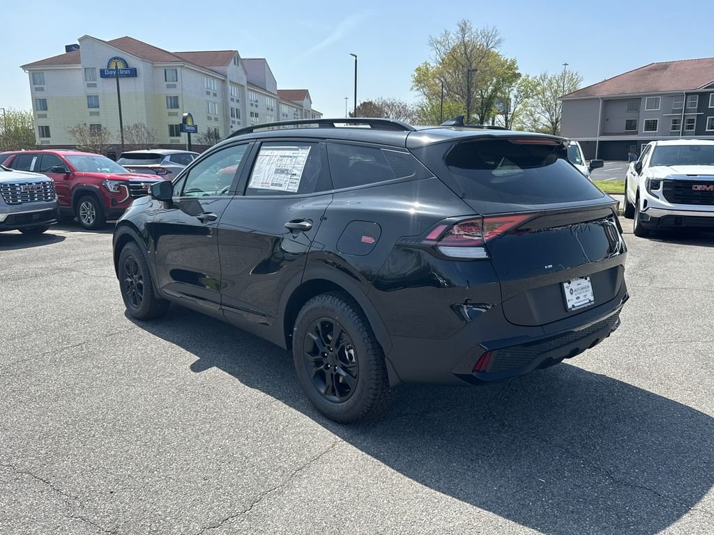 Used 2025 Black Kia X-Pro Prestige image 5