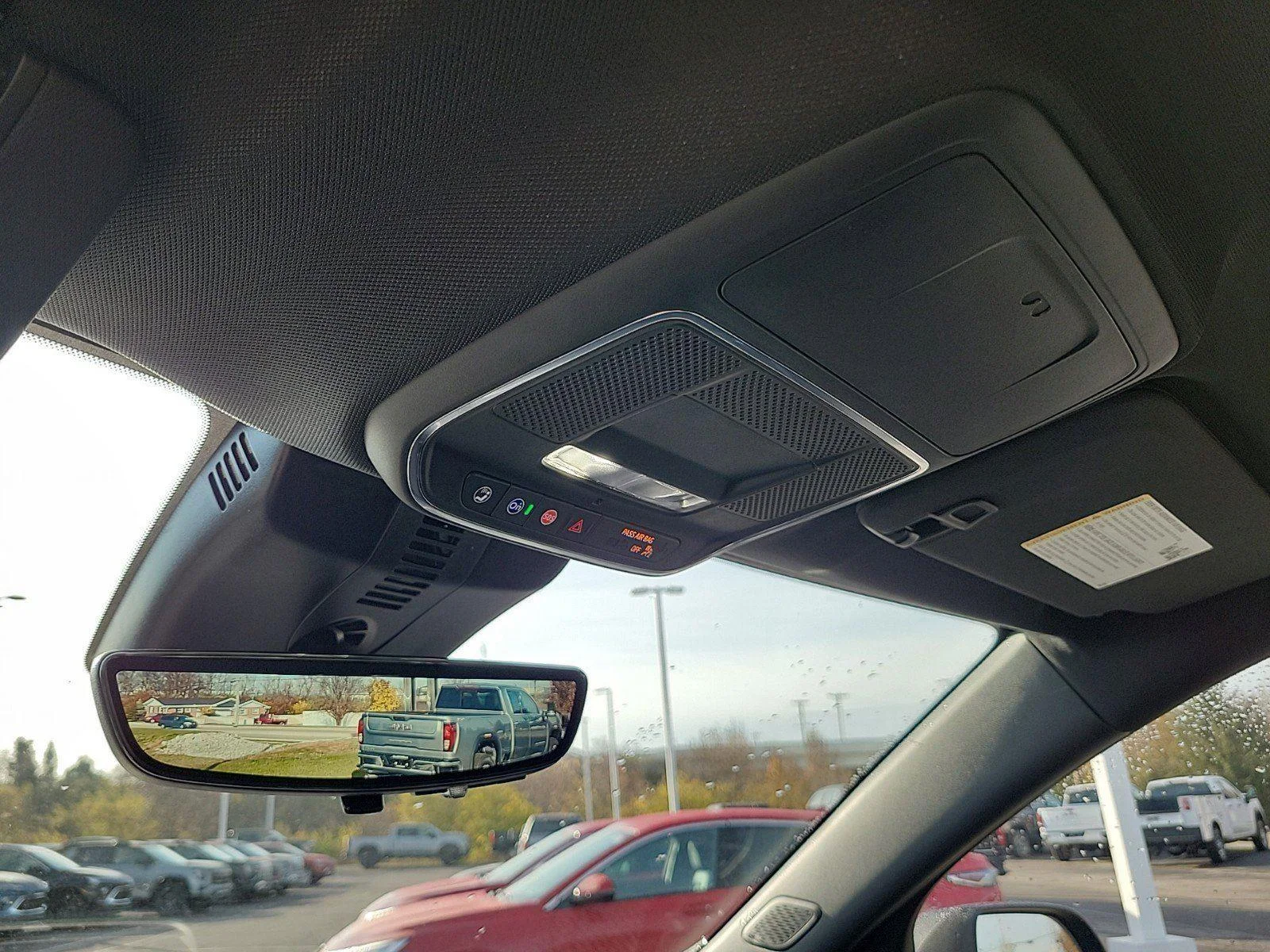 2026 GMC Acadia Denali - Photo 31
