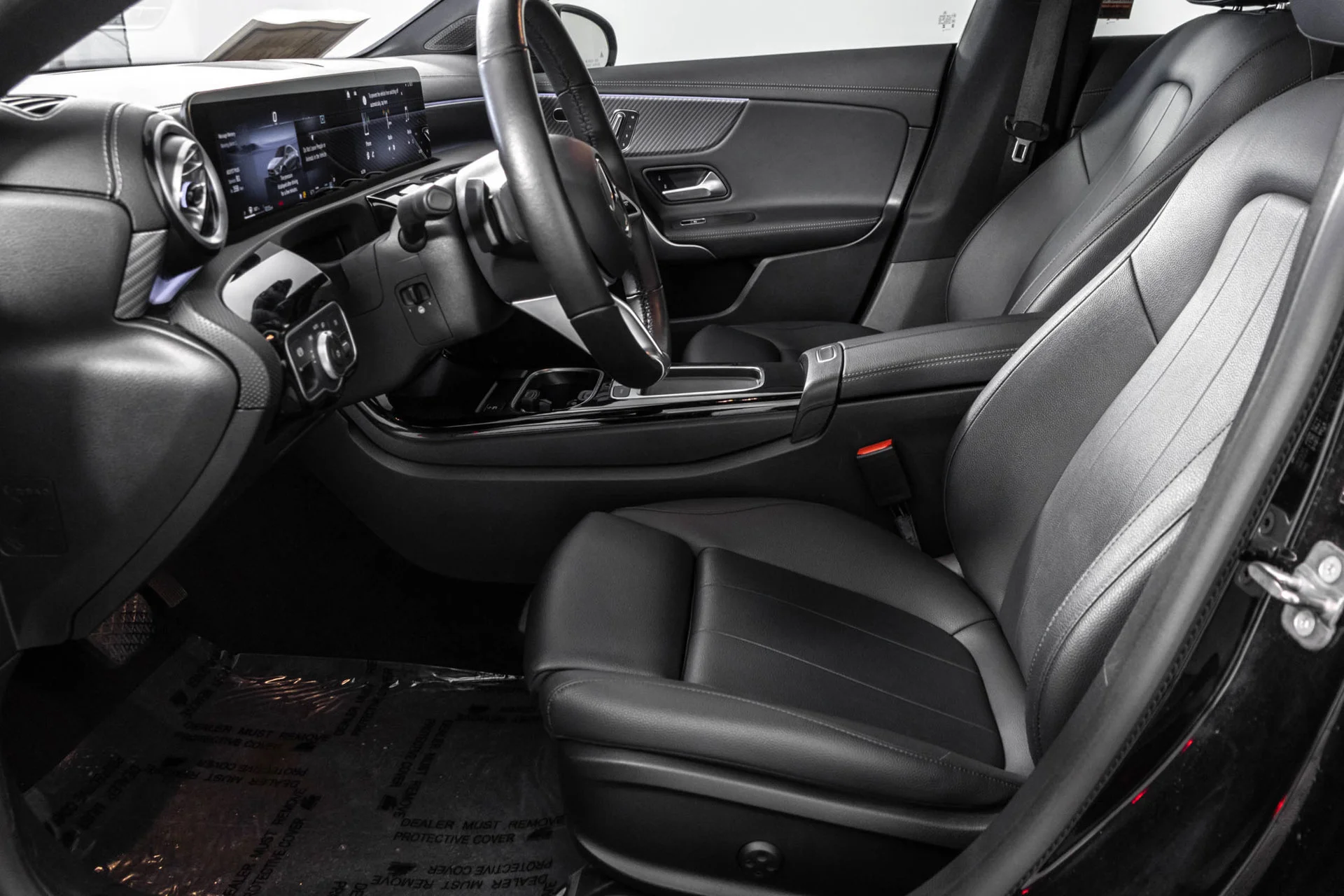 Used 2025 Black Mercedes-Benz 4MATIC® image 6