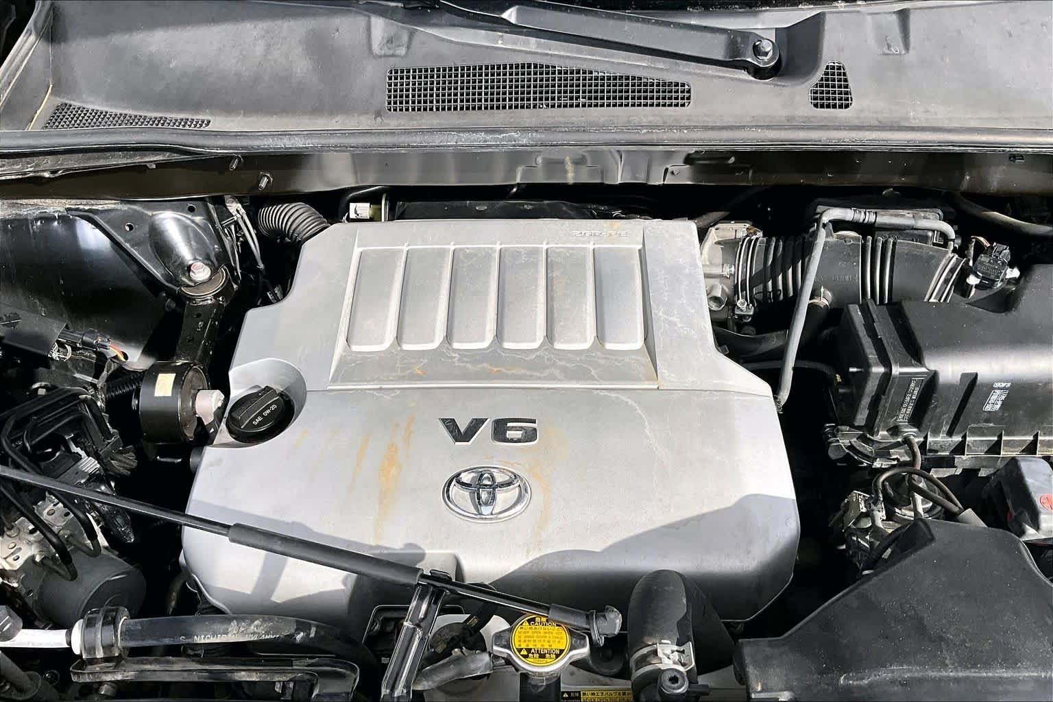 Used 2013 Black Toyota SE image 29