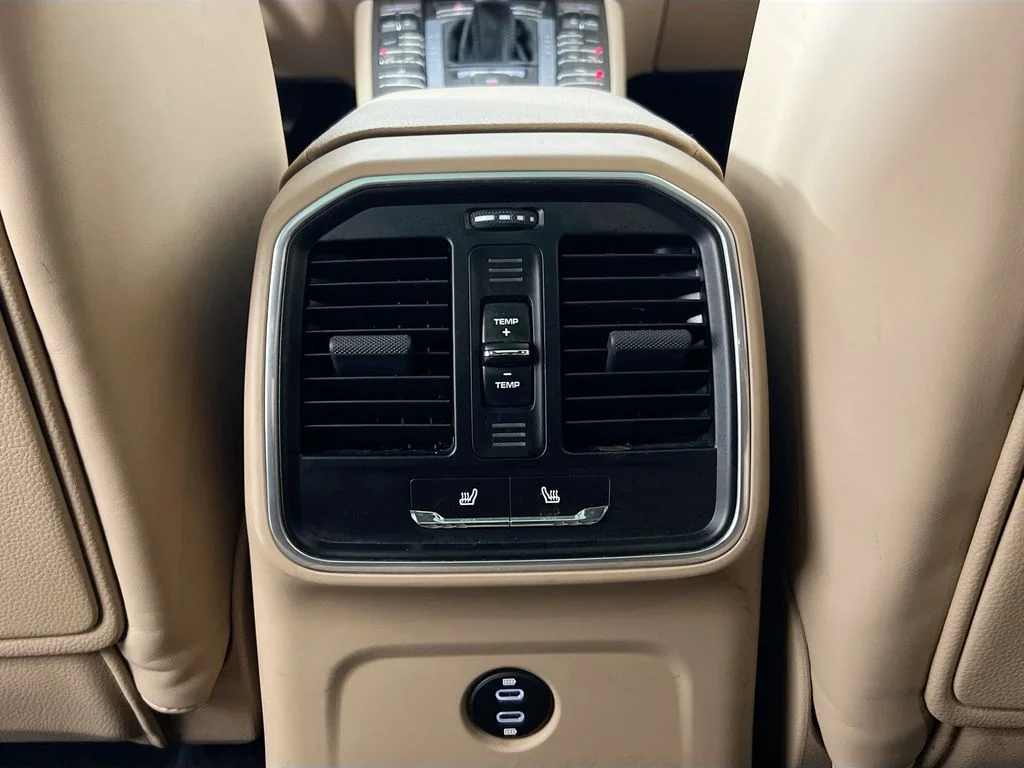 Used 2020  Porsche S image 27