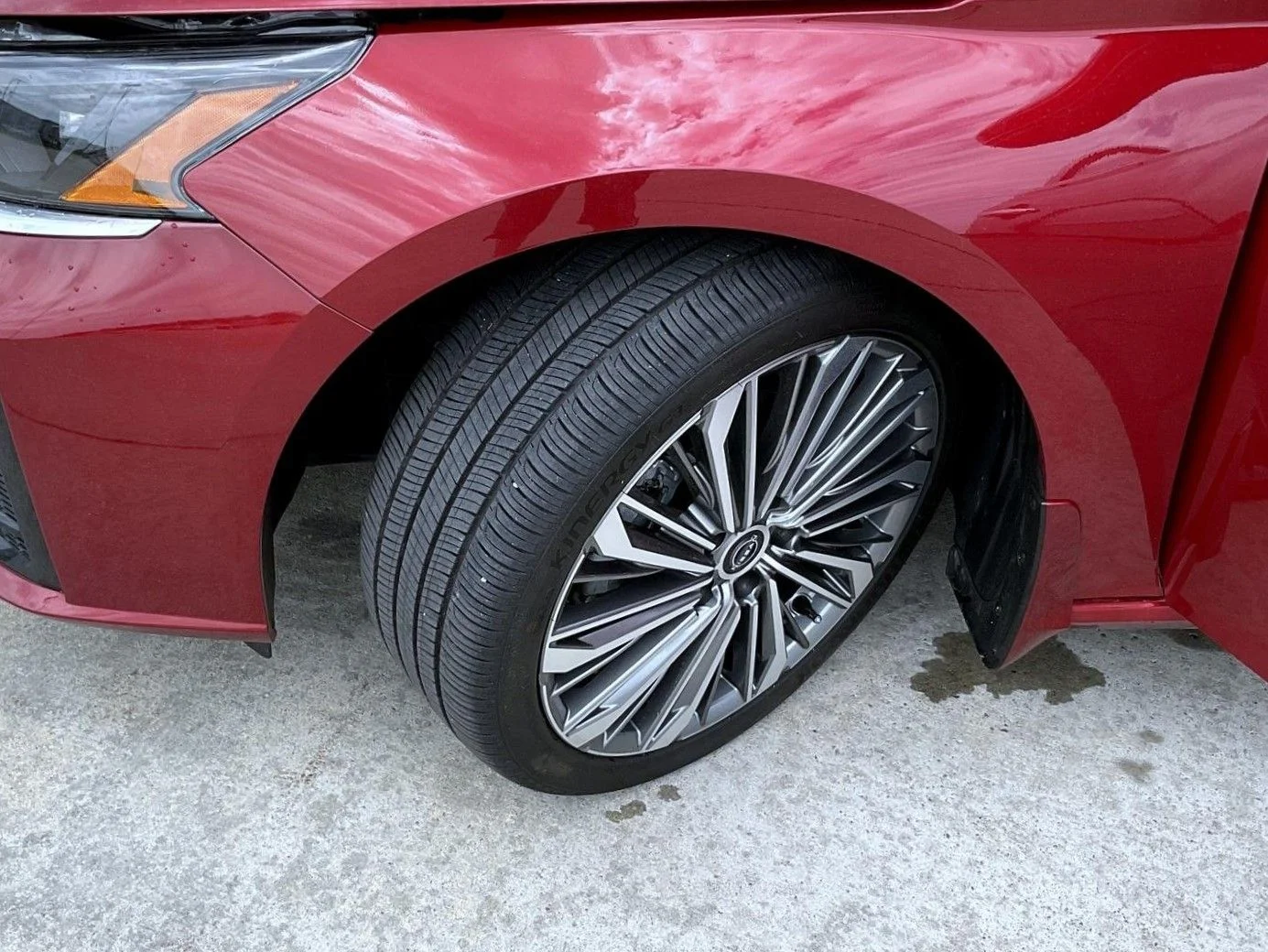 Used 2023 Red Nissan 2.5 SL image 24