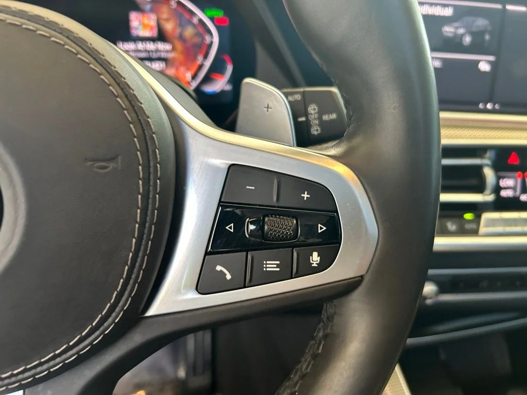 Used 2020 Black BMW sDrive40i image 32