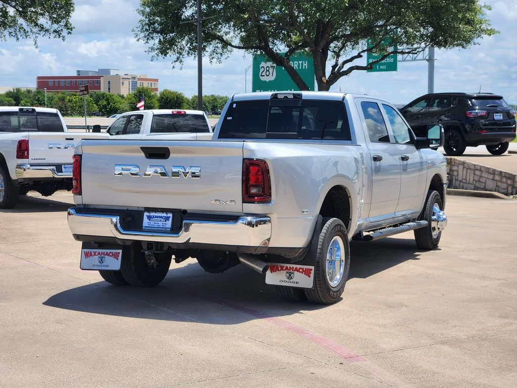 New 2026 Silver-Zynith Exterior Paint RAM Tradesman image 4