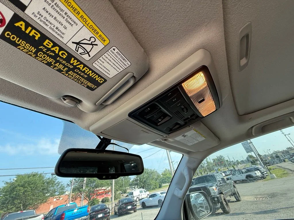 Used 2013 Silver Toyota SR5 image 23