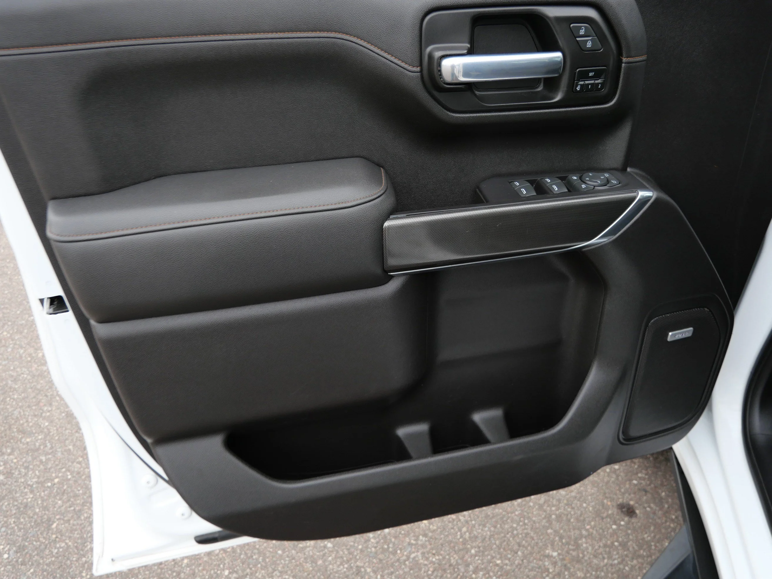 Used 2021 Summit White GMC AT4 image 21