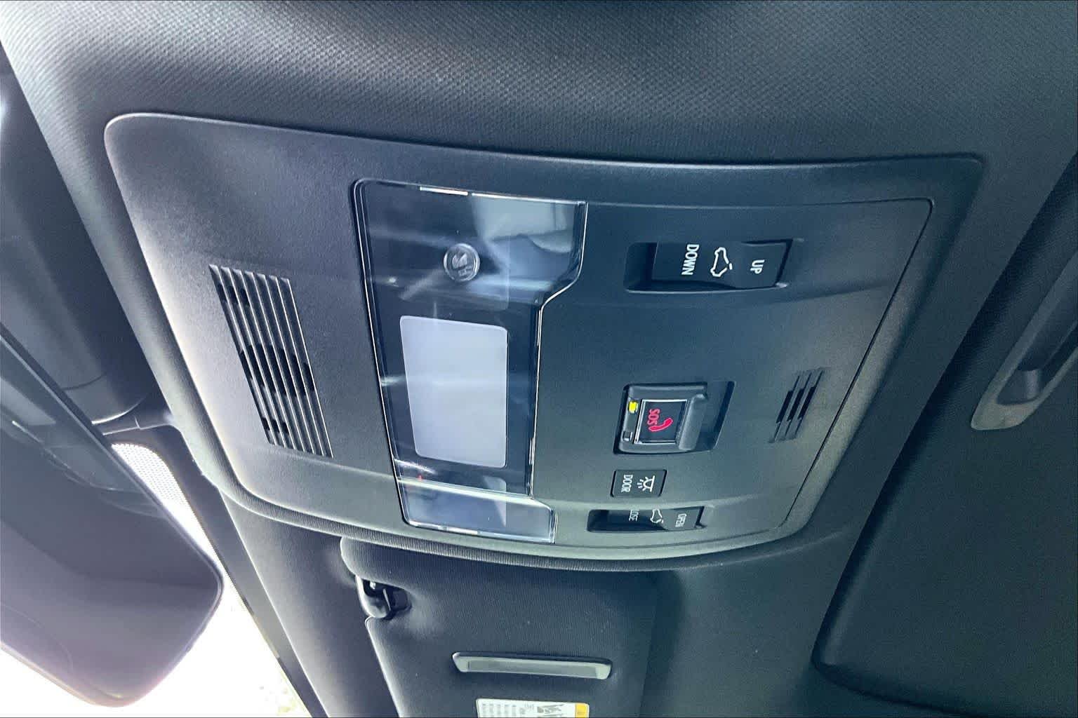 Certified Used 2025 Ultra White Lexus F SPORT image 32