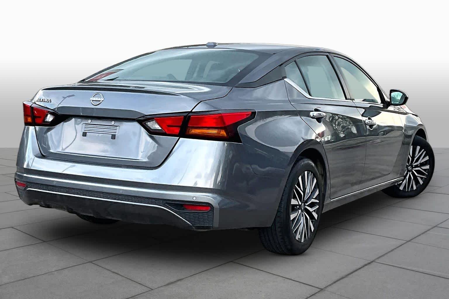 Used 2025 Gun Metallic Nissan SV image 12