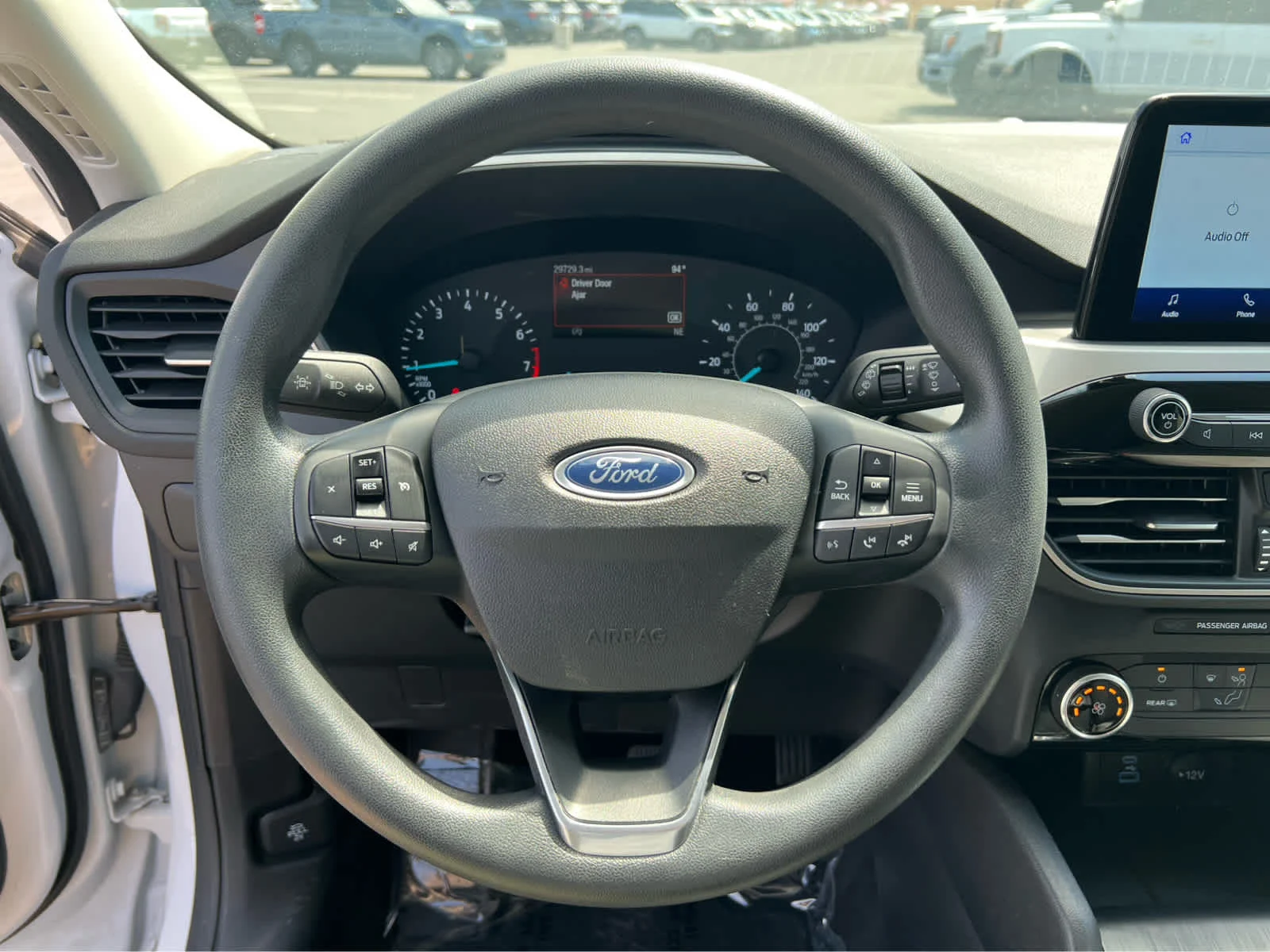 Certified Used 2022 Oxford White Ford SE image 34