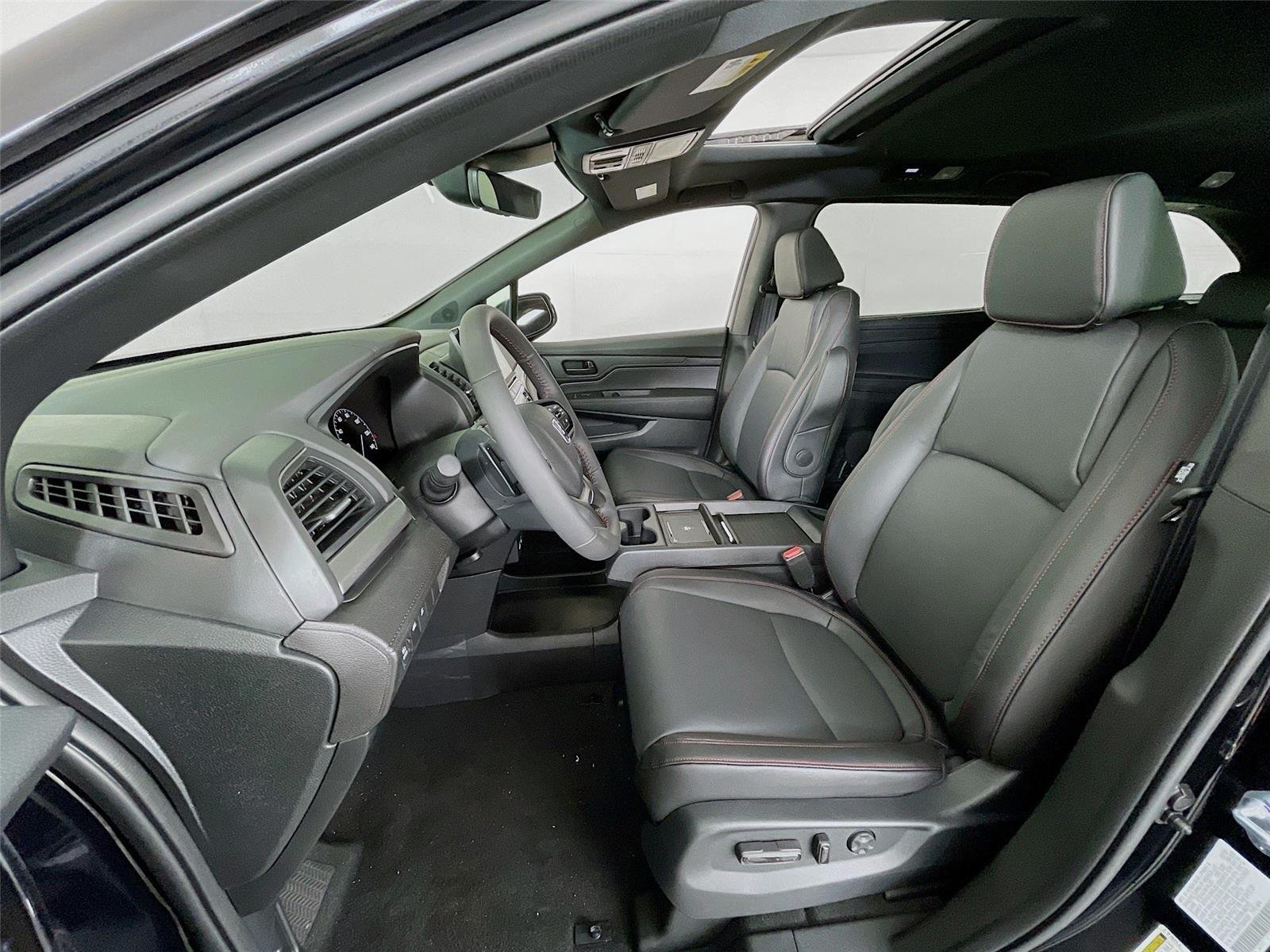 2026 Honda Odyssey Sport L - Photo 17