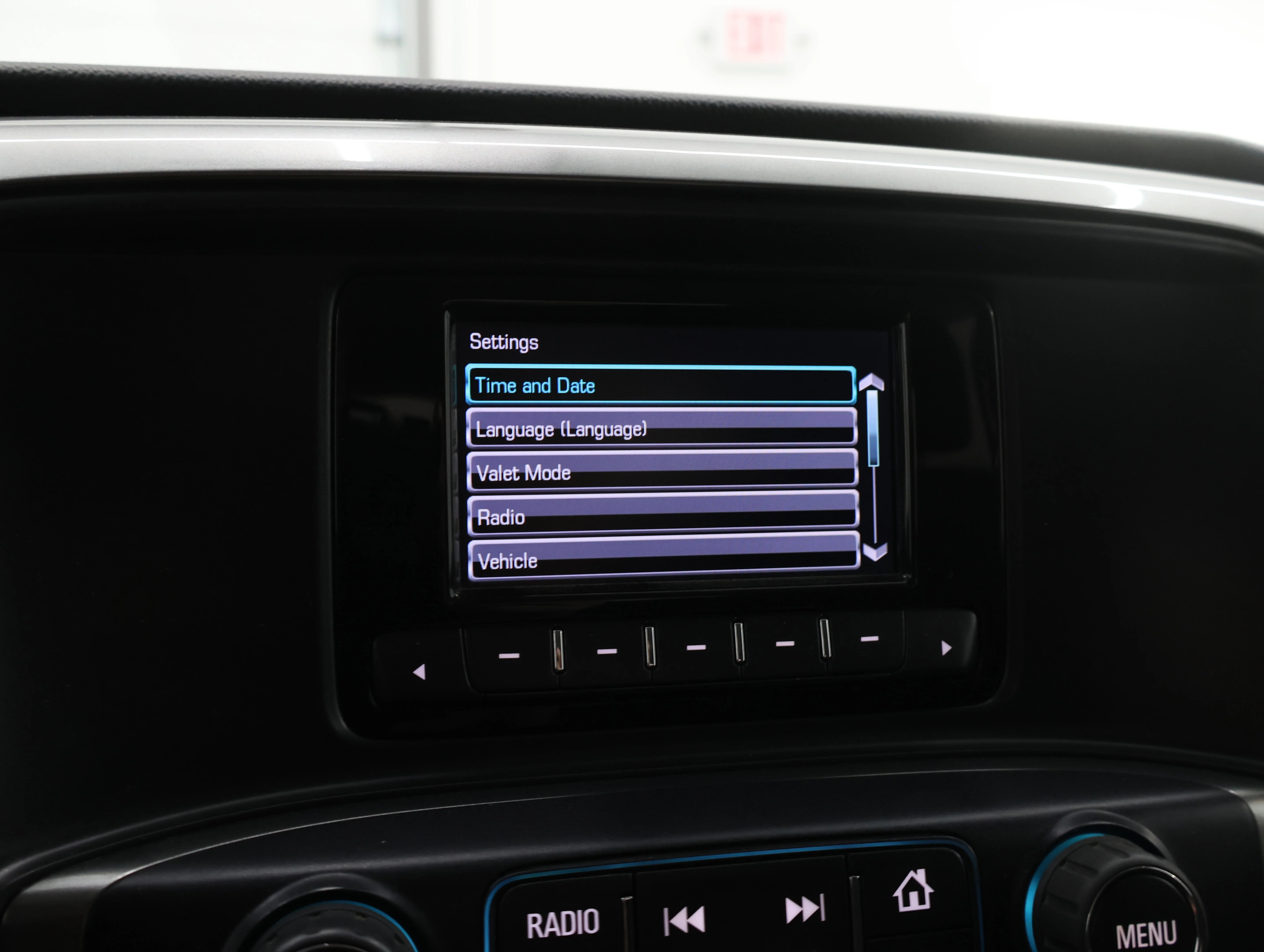 Used 2015 Summit White Chevrolet LT image 43