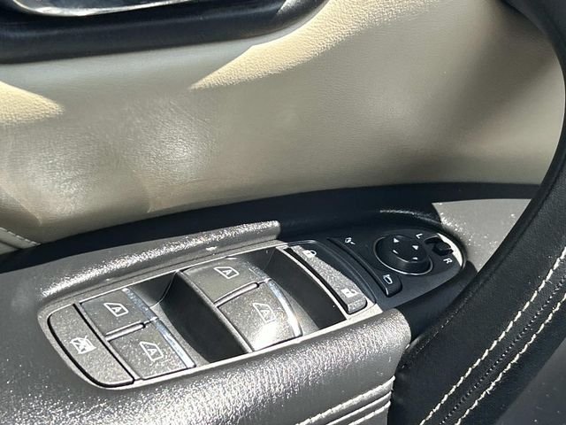 Used 2022 Gray INFINITI Premium Select image 19