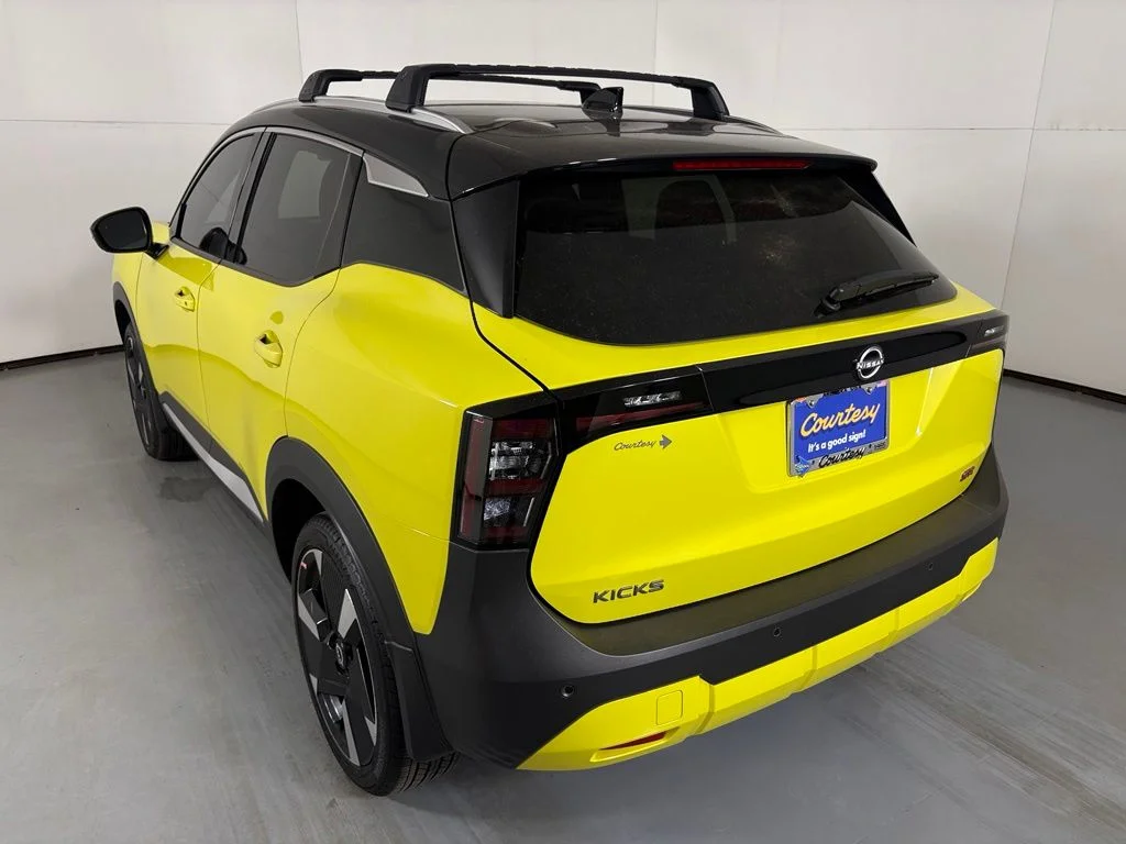 New 2026 Yuzu Yellow Metallic / Super Black Two-tone Nissan SR image 6