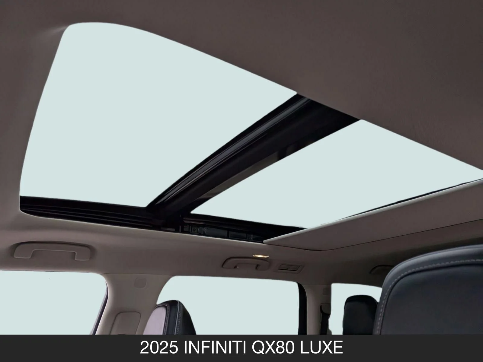 Used 2025 Black Obsidian INFINITI LUXE image 16