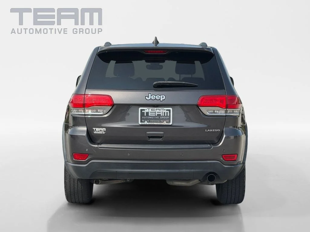 Used 2019 Gray Jeep Laredo E image 6