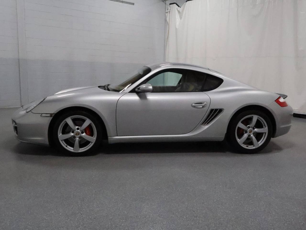 Used 2006 Arctic Silver Metallic Porsche S image 2