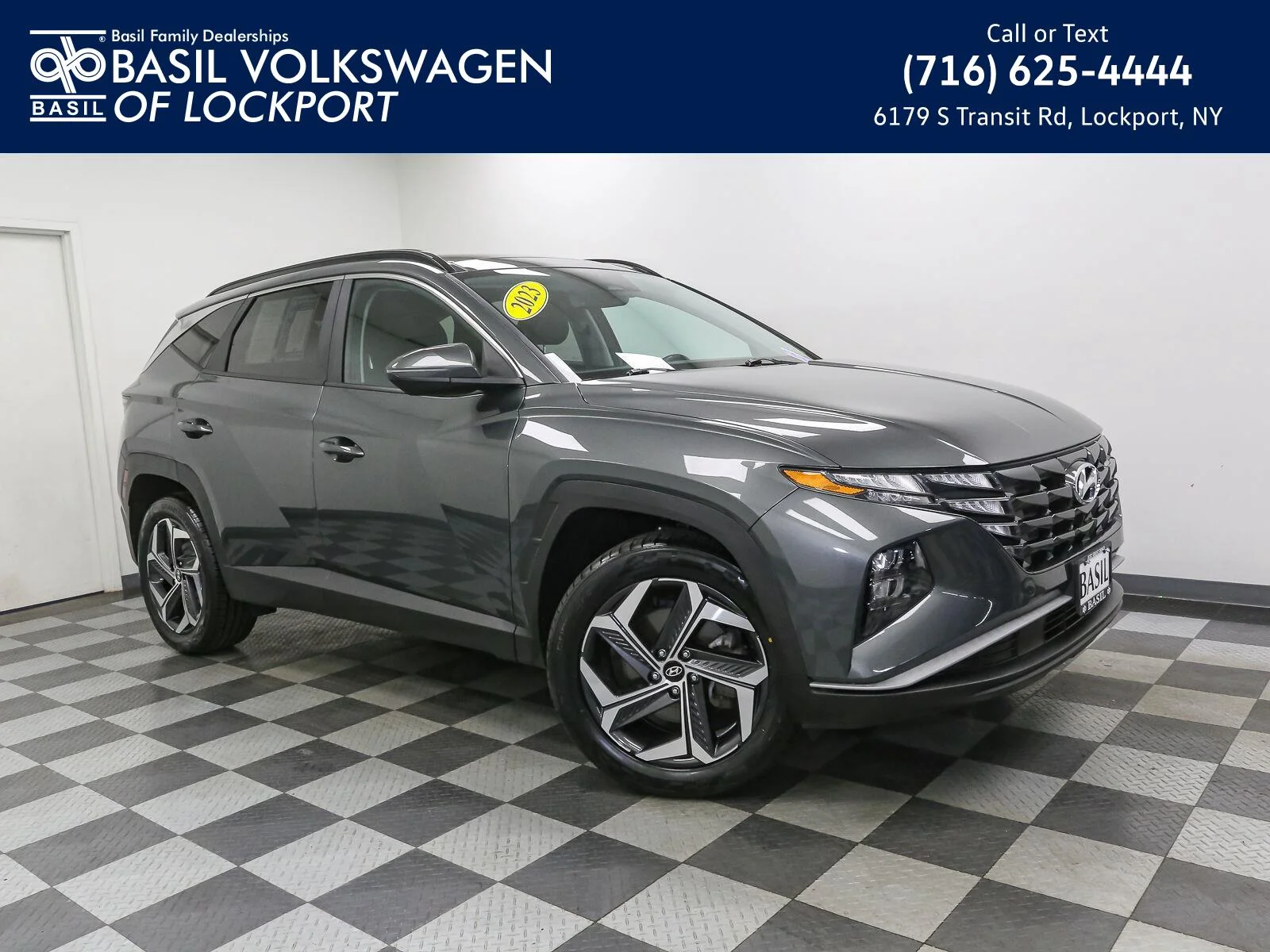 Used 2023 Amazon Gray Hyundai SEL Convenience image 1