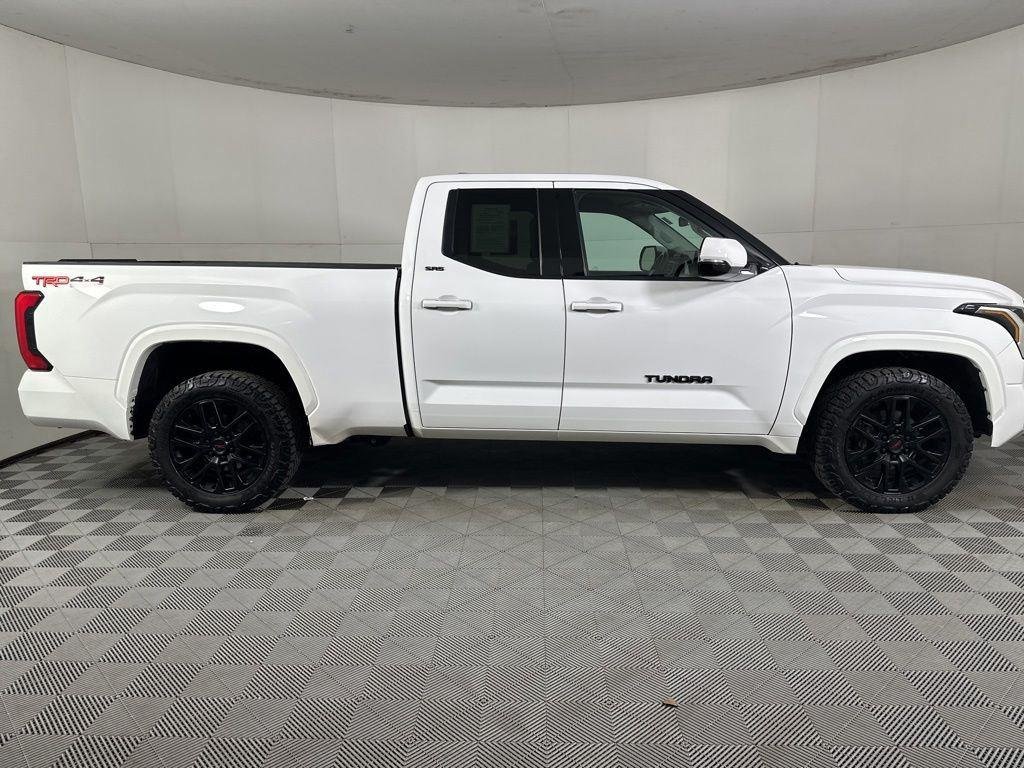 Used 2022 White Toyota SR5 image 12