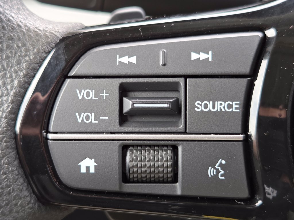 2024 Honda Pilot LX - Photo 13