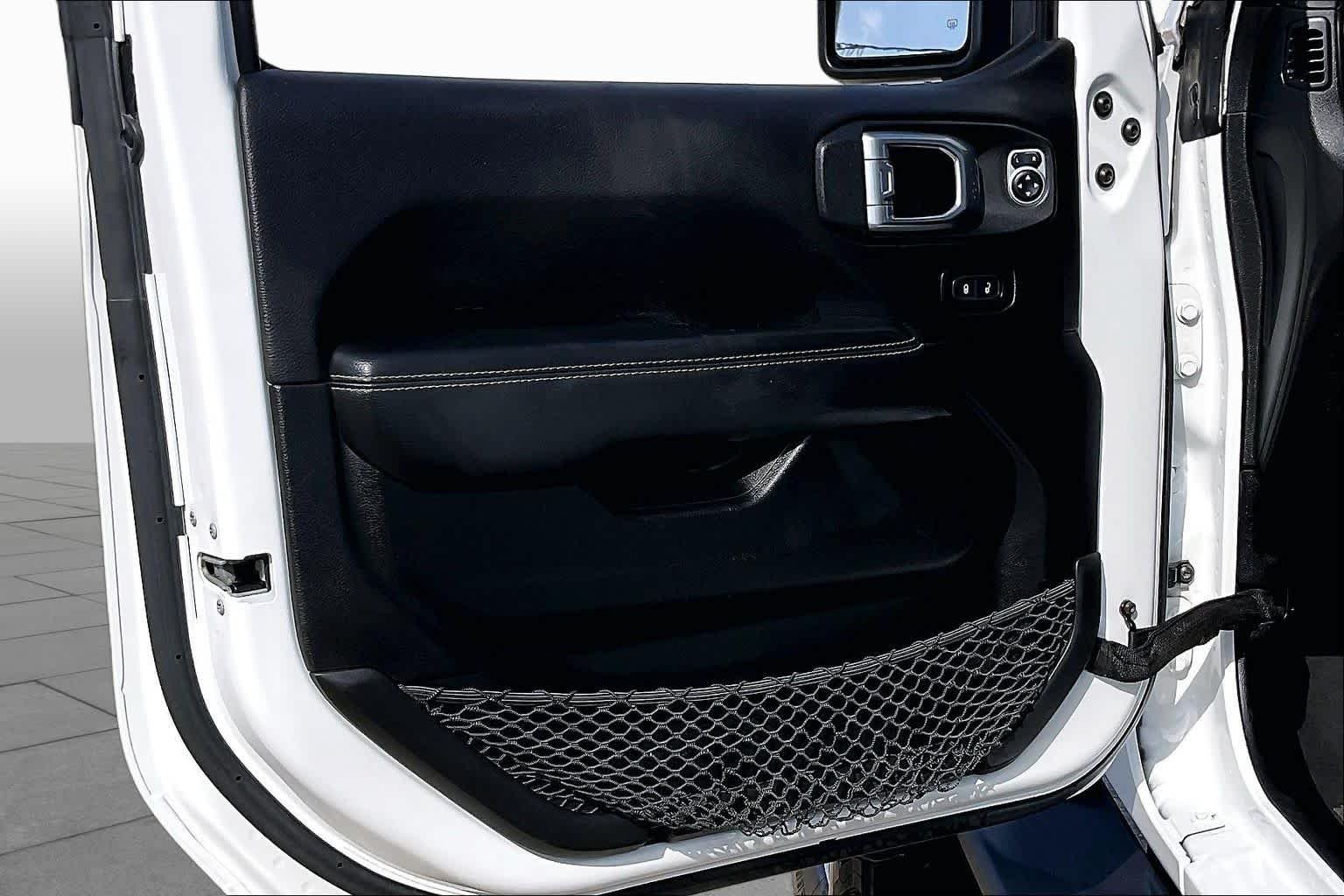 Used 2020 Bright White Clear Coat Jeep Overland image 21