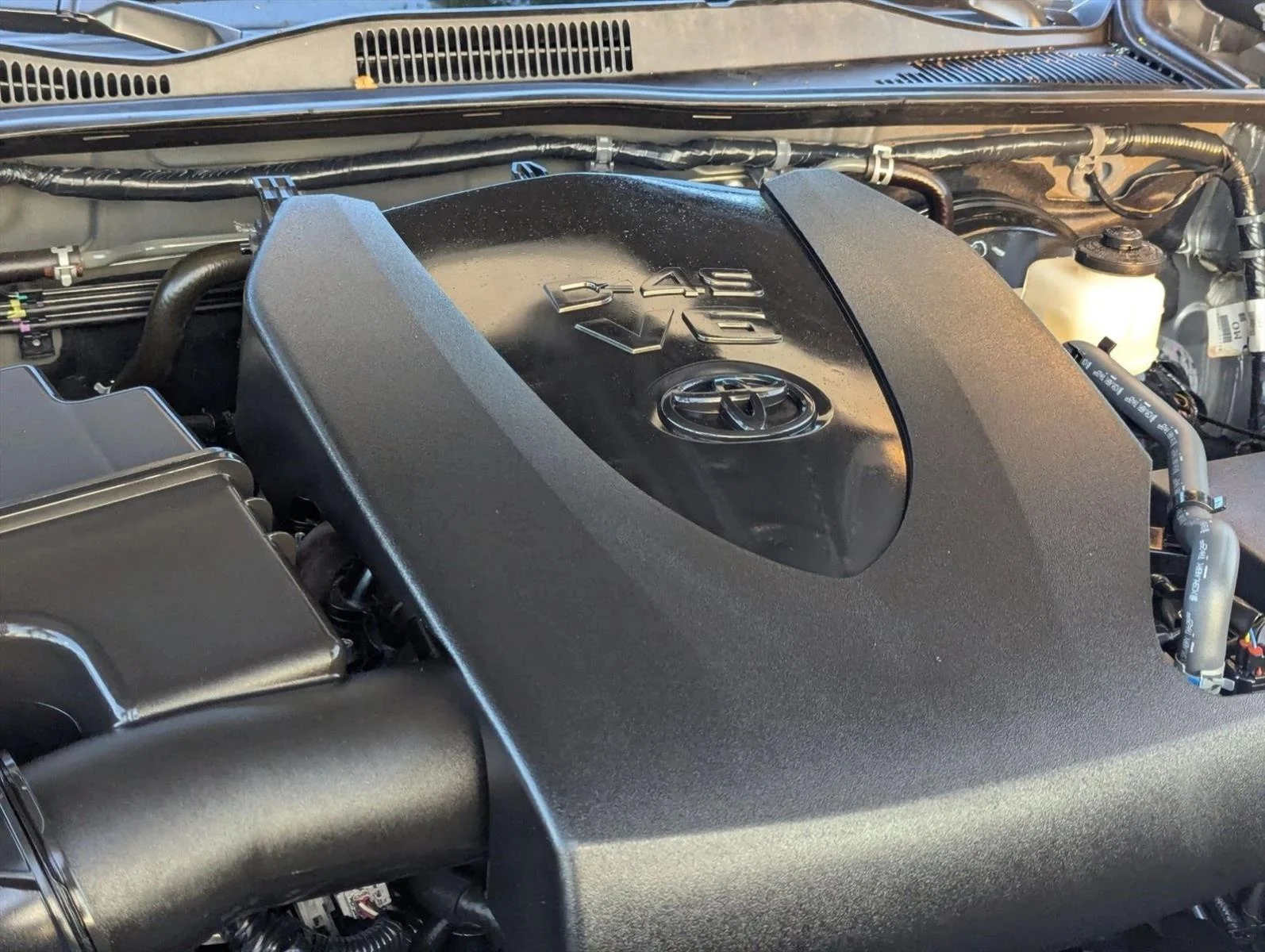 Used 2023 Celestial Silver Metallic Toyota SR5 image 21