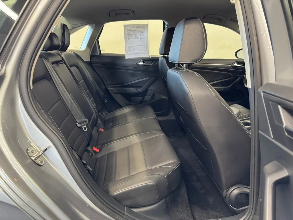 Used 2024 Silver Volkswagen 1.5T SE image 27