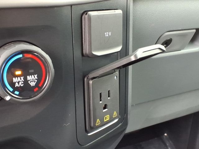 Used 2022 Blue Ford XLT image 23