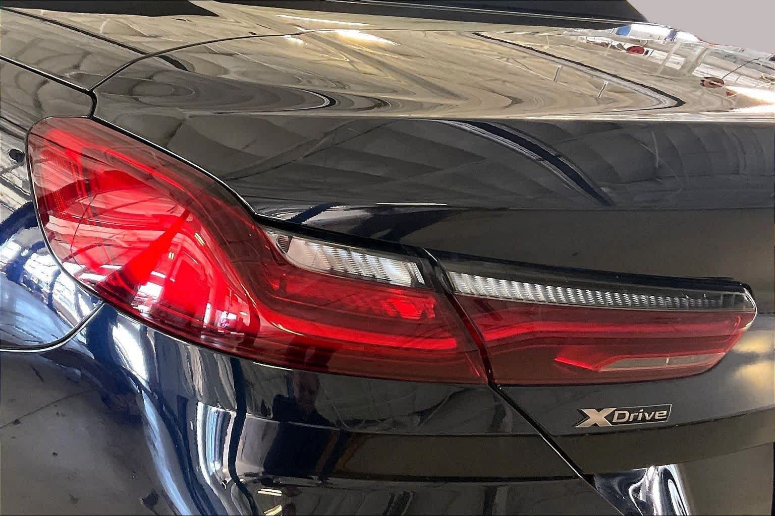 Used 2022 Carbon Black Metallic BMW M850i xDrive image 25