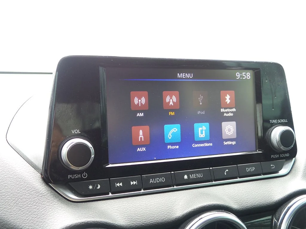 Used 2020 Gray Nissan S image 37