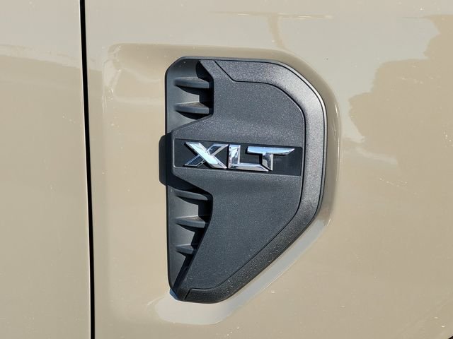 New 2025 Marsh Gray Ford XLT image 24
