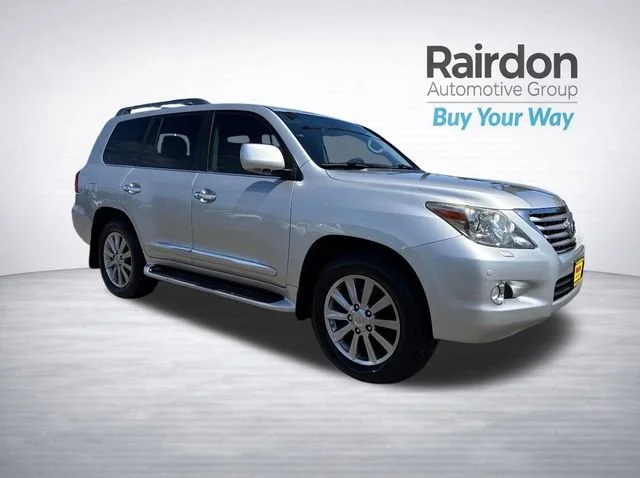 2011 Lexus LX 600 570's photo