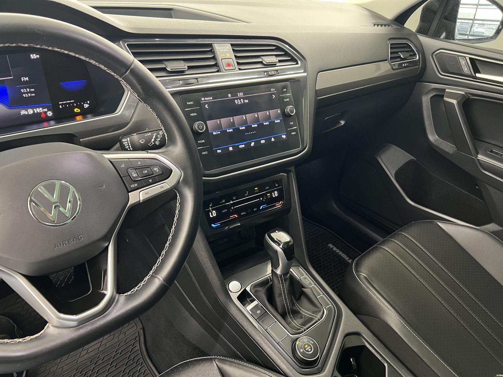 2022 Volkswagen Tiguan SE - Photo 22